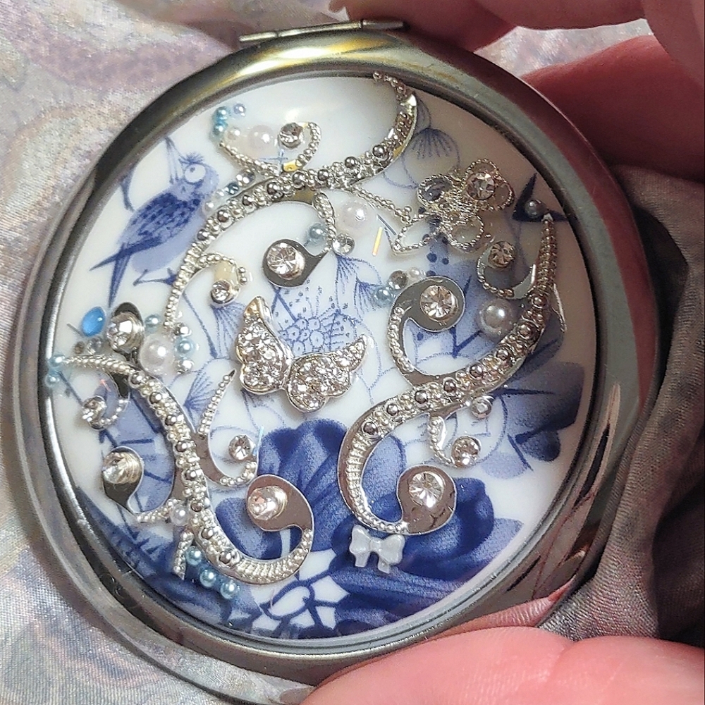 18th Century Style Vintage Compact Mirror Embellished - Picture 7 of 17